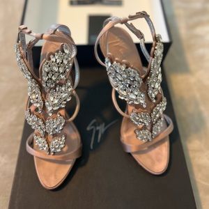 Giuseppe Zanotti Coline Cruel Wing Heel Sandals Rose Silver Crystals Size 41 10